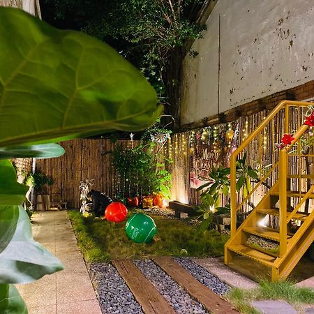 捉鳳凰 台南百年老宅包棟導覽民宿系列catchphoenix Centennial Guesthouse Exterior foto